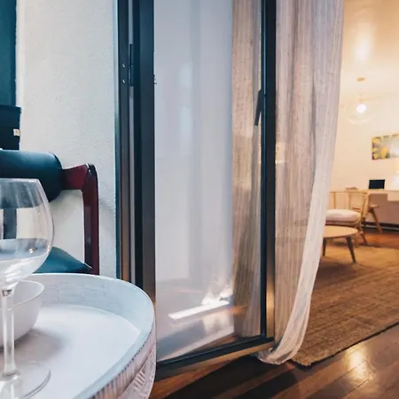 Udaberri By People Daire *